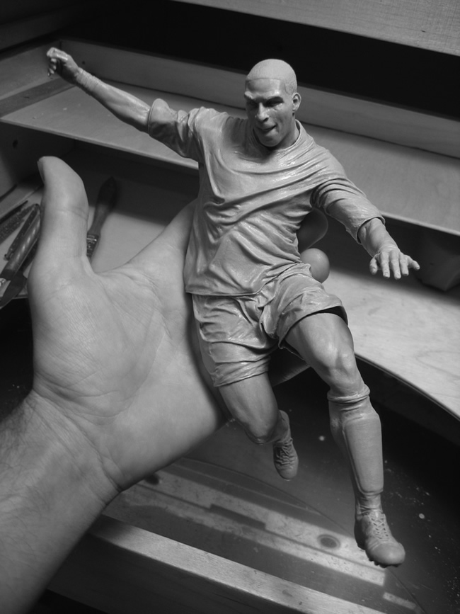 Adam Beane hyper realists sculptures